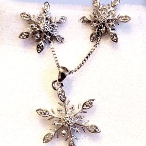 BN SNOW FLAKE AND EARRING SET